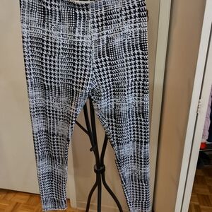 Black & White Graphic Print Leggings